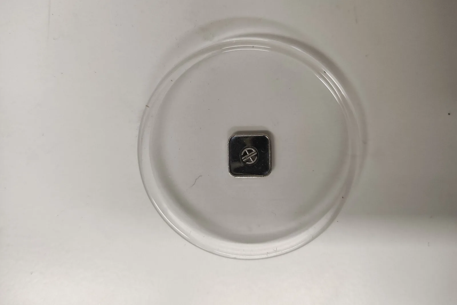 Platinasijoituskanki lasisella alustalla